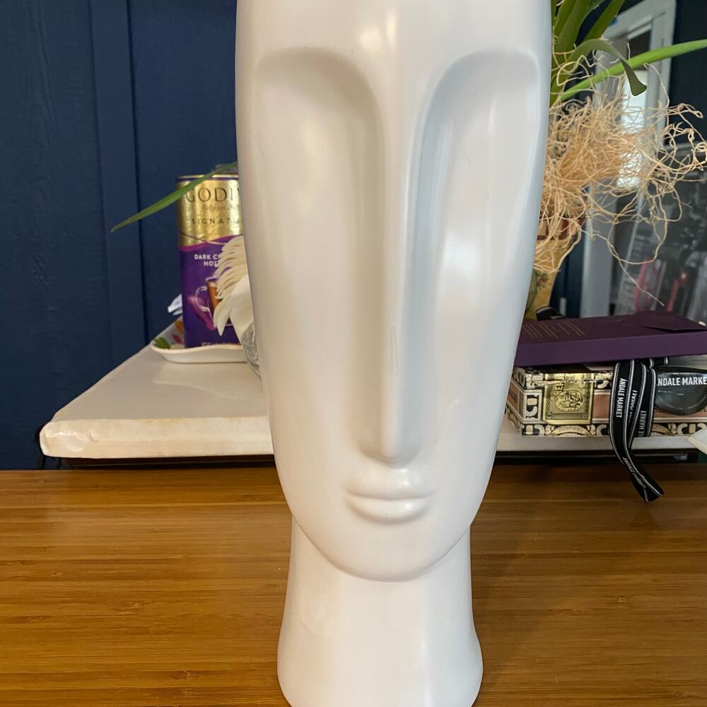 Three‎ Hands Corp White Ceramic 14” Modern Head Sculpture - Picture 7 of 9